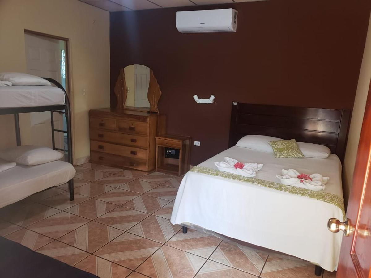 Hotel Miraflores 엘 쿠코 외부 사진
