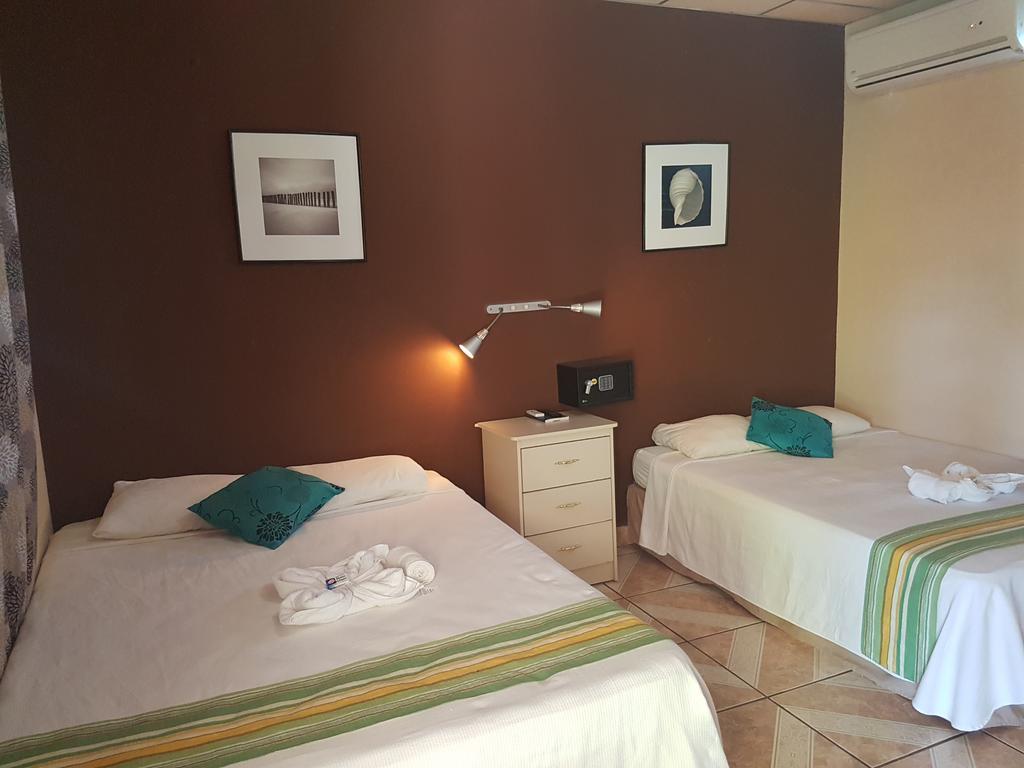 Hotel Miraflores 엘 쿠코 외부 사진